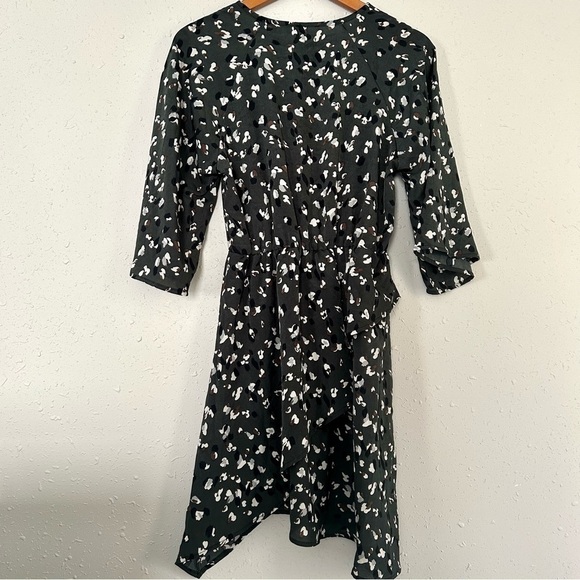 NWT Boohoo Green Leopard Woven Ruffle Detail Skater Mini Dress Size 6 - Picture 4 of 7